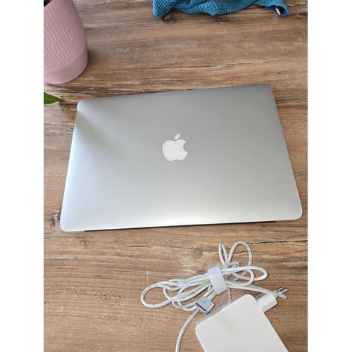 Apple MacBook Air 2017 - 13.3" Intel Core i5 - 1.8 Ghz - Ram 8 Go - DD 128 Go