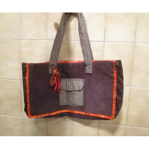 Sac à main marron en daim, breloques orange, style bohème ethnique