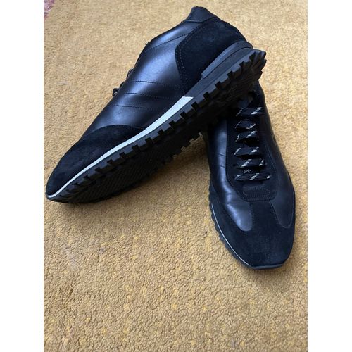 Baskets Hugo Boss En Cuir. Taille 44.
