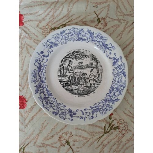 Assiette décorative Parlante. Choisy Le Roi. N°11. Le bonheur sur terre. Faïence.