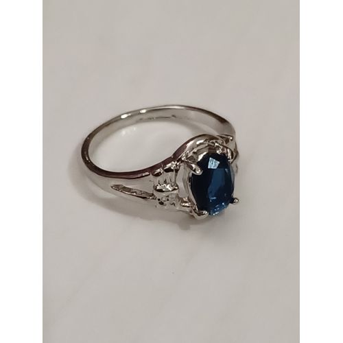 Bague Métal Argenté,Pierre Ovale,Strass Bleu ,Taille 17.52 Mm