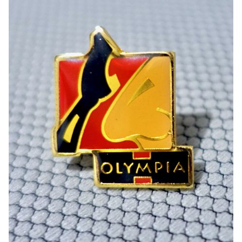 Pins Mode, Vêtements, Série Chaussettes Olympia. Très Beau Design. Orange, Rouge , Noir Et Doré.
