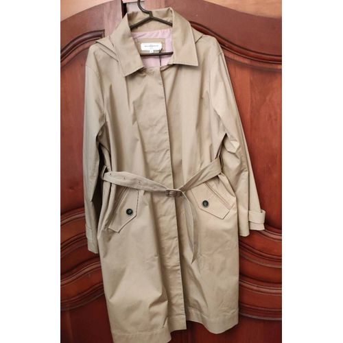 Parkas Franch Cazac Cm Taille Française T4 Prix D&#39origine 259 Euros Article Neuf Jamais Porté Marque Un Jour Ailleurs Nouvelle Collection Paris