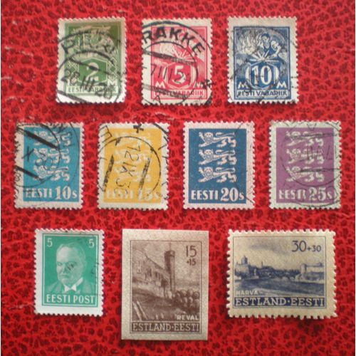 Lot De 10 Timbres - Estonie