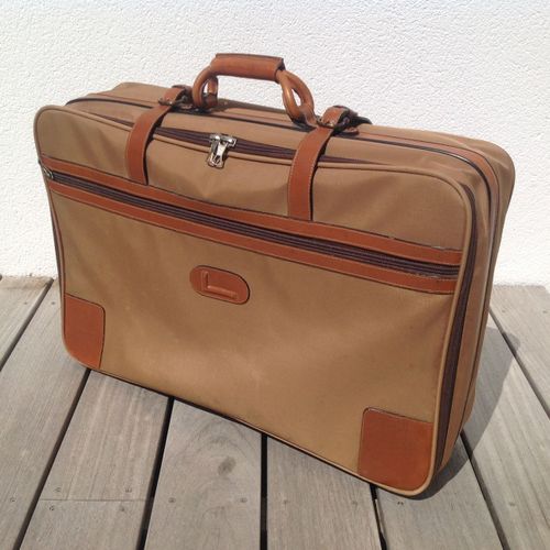 Authentique valise vintage LANCEL, souple, en toile enduite camel et cuir cognac