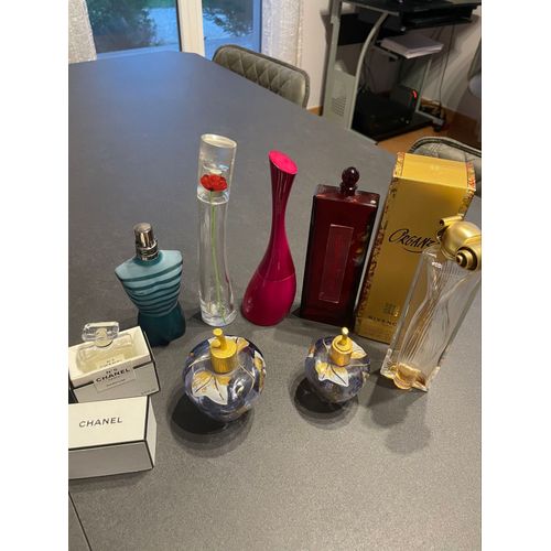 8 Flacons Parfums Vides