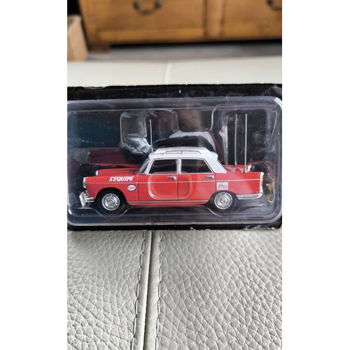 Miniature Peugeot 403 Tour De France 1/43