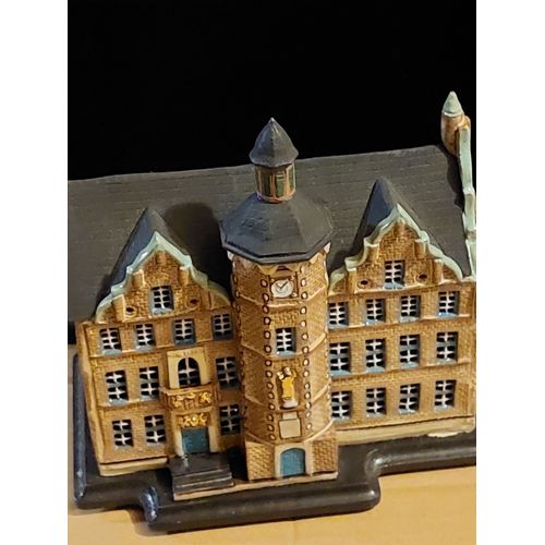 Maquette En Céramique Peinte De L’Hôtel De Ville De Düsseldorf - Das Rathaus Zu Düsseldorf