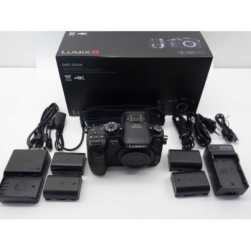 PANASONIC LUMIX DMC-GH4H 17.2 MPIX + 4 BATTERIES + 2 CHARGEURS + ACCES