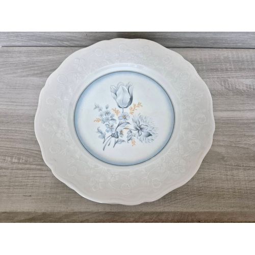 Vaisselle En Porcelaine De Sologne.