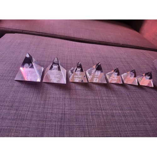 7 décoration pyramide