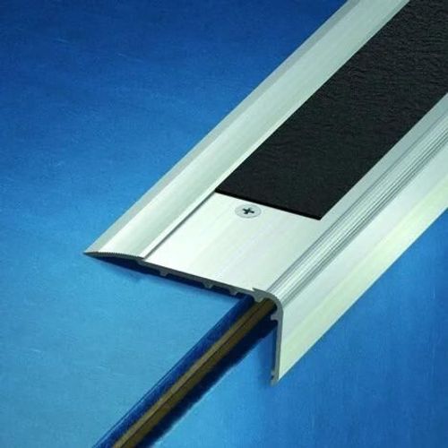 Nez de marche évolutif 2CBis 67x32mm x 3,00m - aluminium anodisé - adhésif DINAC