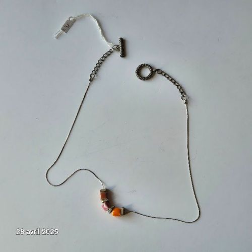 Collier Discret Et Fin Avec 3 Céramiques Et Des Strass Venant D'Une Artiste De Venise