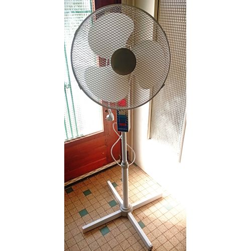 Ventilateur sur pied '' Gemcell '' 40 + 5 W avec 3 vitesses