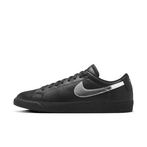 Chaussure Nike Sb Zoom Blazer Low X Dancer Skateboards Pour Homme Noir/noir/metallic Silver Hj6703001