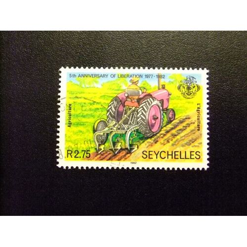 51 Seychelles 1982 / Tracteur Au Travail Dans Les Champs / Yvert 504 Fu Stanley 535 Fu