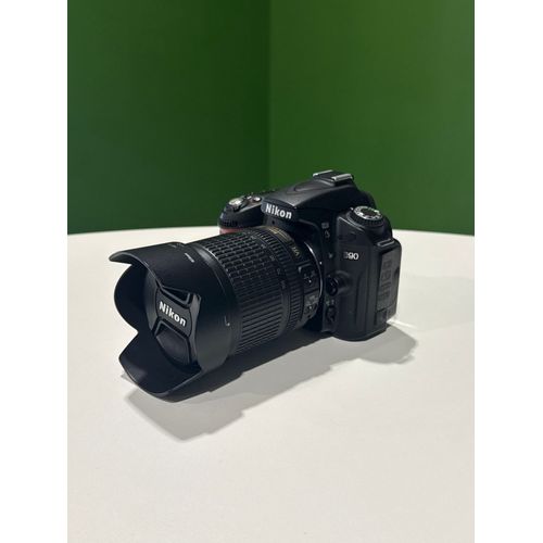 Nikon D90 12 mpix + Objectif 18-105mm DX VR ED