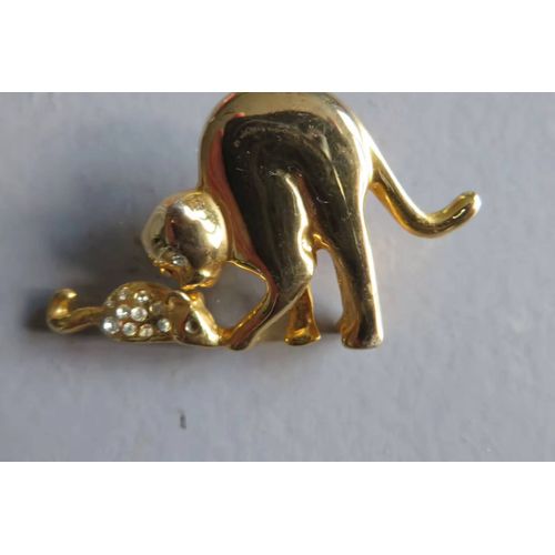 Broche Doré Chat Avec Souris