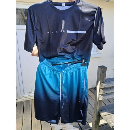 Ensemble Short Et Tee-Shirt Jamais Porté