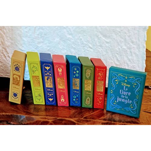 Lot De 8 Livres Miniatures Disney Et 1 Figurine Villlain Disney