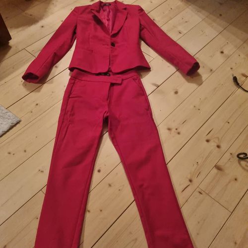 Ensemble Veste Et Pantalon Rouge
