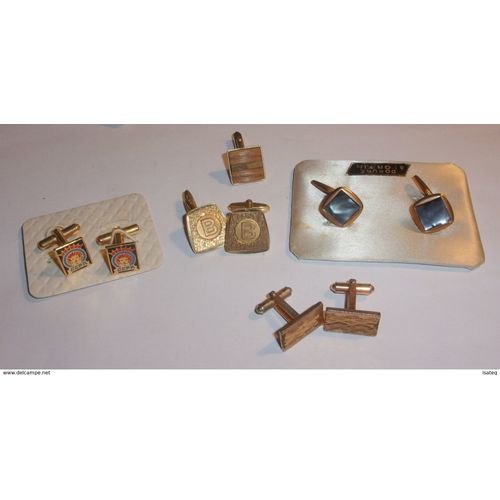 Lot De Boutons De Manchettes Dorés