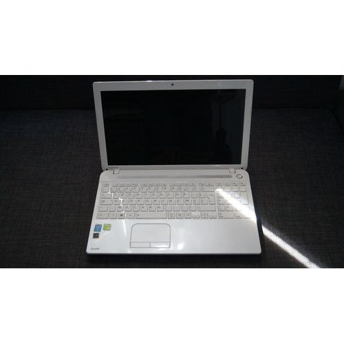 TOSHIBA SATELLITE C55-A-1NN - 15.6" Intel Core i5-4200M - 2.5 Ghz - Ram 4 Go - SSD 480 Go