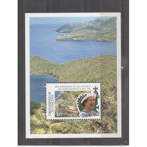 Grenadines Of Saint Vincent Timbre La Reine Elisabeth Ii