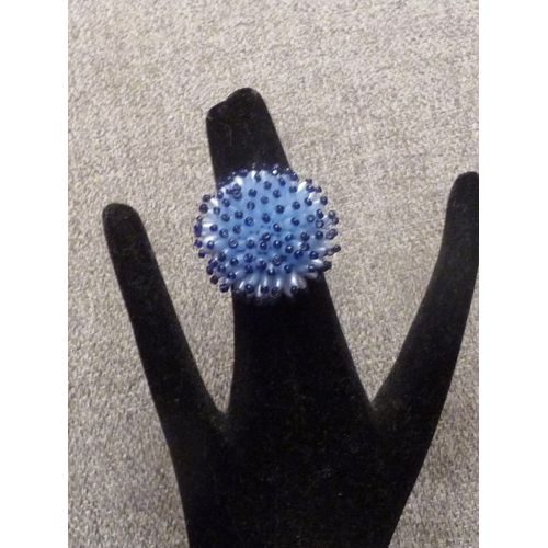 Bague Ronde Fleur En Perles Bleu Clair Et Bleu Marine
