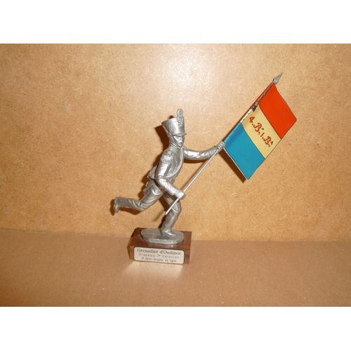 Figurine Grenadier D'Oudinot. Drapeau 1er Bataillon . 4e Demi-Brigade De Ligne. Les Etains Du Prince