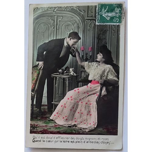 Carte Postale Ancienne, France, Couple Dans Un Salon, Tendre Baiser