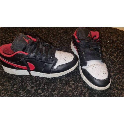 Chaussures Nike Air Jordan 1 Low Rouge