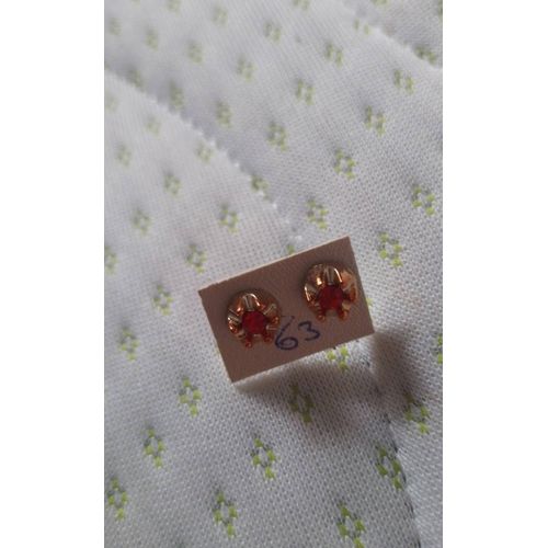 Paire De Boucles D'oreilles Couronnes Rubis Rouge