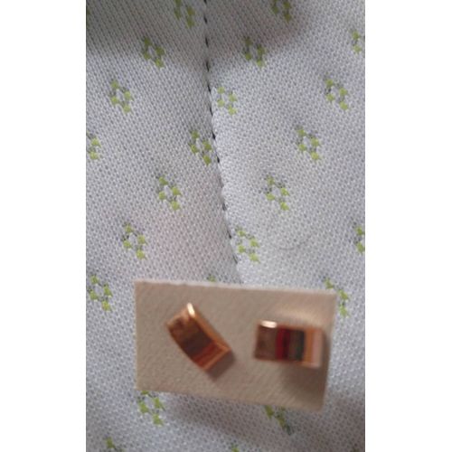 Paire De Boucles D'oreille Dorée