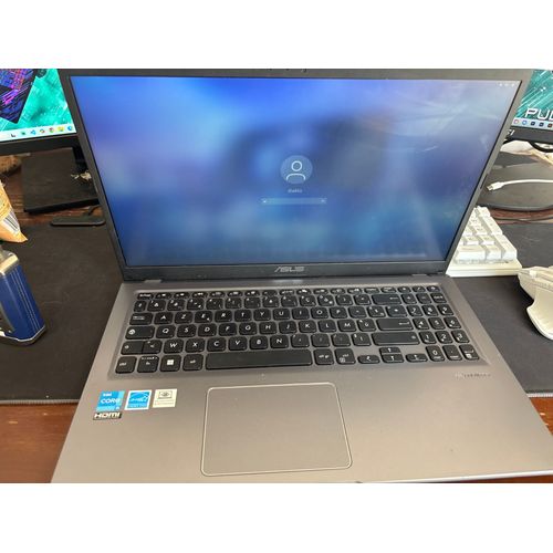 Asus P1500CENS-EJ0015XA - 15" Intel Core i3 - Ram 12 Go - SSD 250 Go