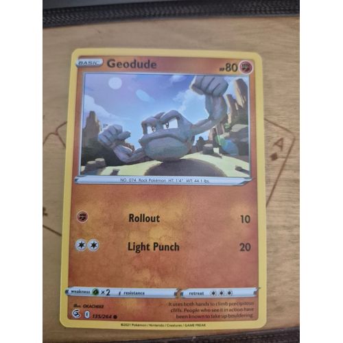 Carte Pokémon Geodude 135/264 -- Racaillou