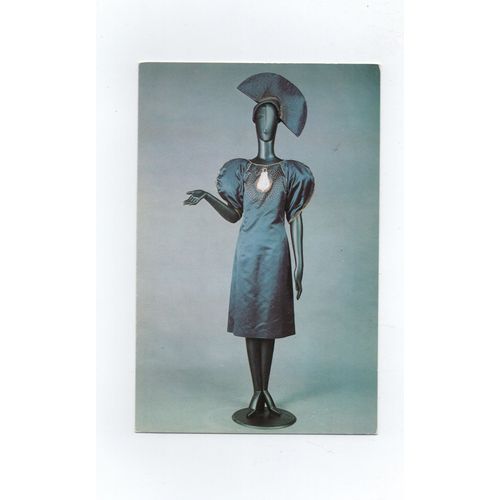 Karl Lagerfeld Pour Chloé : Robe Ampoule,Chapeau Assorti De Jeanine Monteil, 1979.