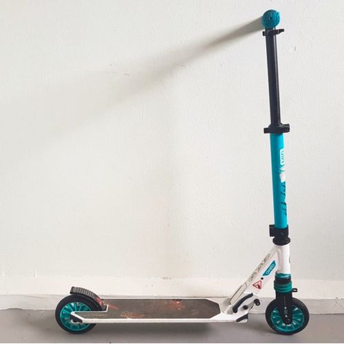 Trottinette A Suspension Bleu Decathlon Oxelo Mid 3 Jouet Enfant Jeu De Plein Air Sport Dynamic Suspension, Frein Arrière  Pliage Facile, Transport Pratique Rangement Rapide Mode De Vie Actif