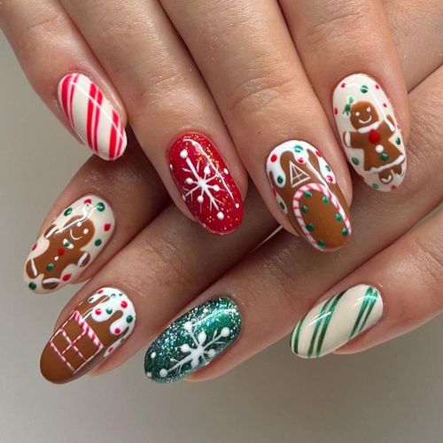 Ytseazn-24pcs Noël Gingerbread Homme Chocolat Maison Faux Ongles Arbre De Noël Fruit Flocon De Neige Pressé Sur Faux Ongles(C) 