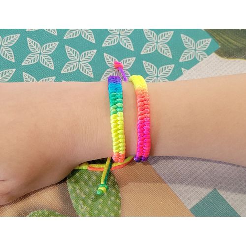 Lot De 2 Bracelets Fluo Multicolores !