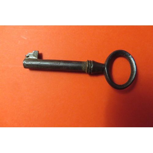 Ancienne Clé Tiroir Meuble M T 21