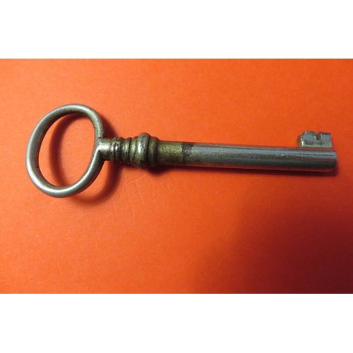 Ancienne Clé Tiroir Meuble M T 24