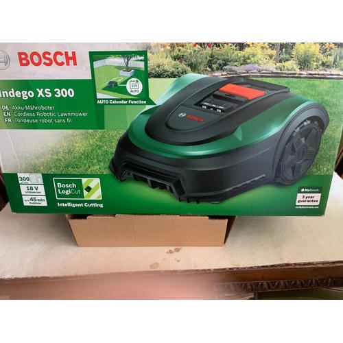 tondeuse BOSCH robot XS 300 pour jardin de 300m2, jamais servi