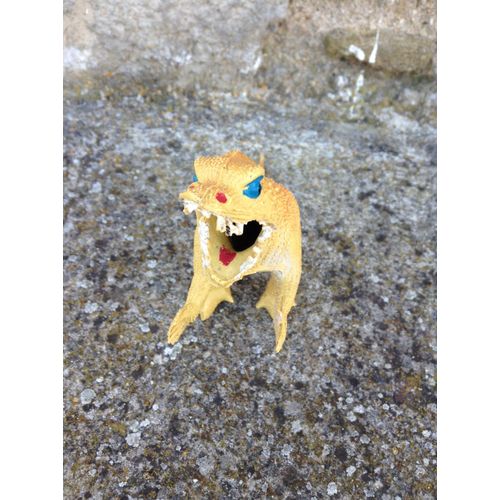 dinosaure jaune