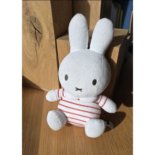Doudou grelot lapin blanc rouge rayé peluche rayures Nijntje Miffy
