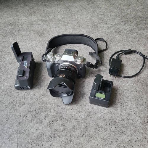 Fujifilm X-T4 26.1 mpix + Objectif focale fixe 16mm [XF16mmF1.4 R WR]
