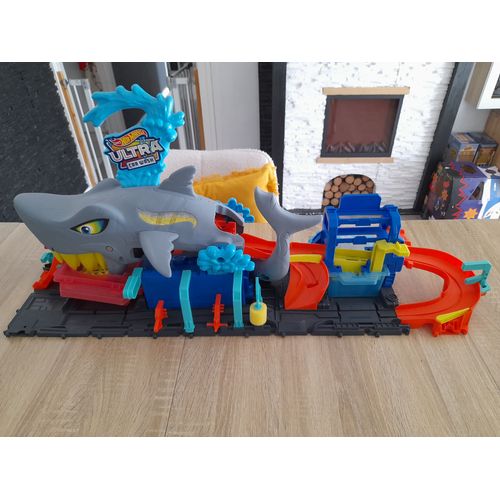 garage HOTWHEELS requin