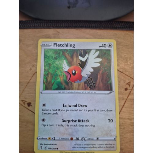Carte Pokémon Fletchling 138/203 -- Passerouge