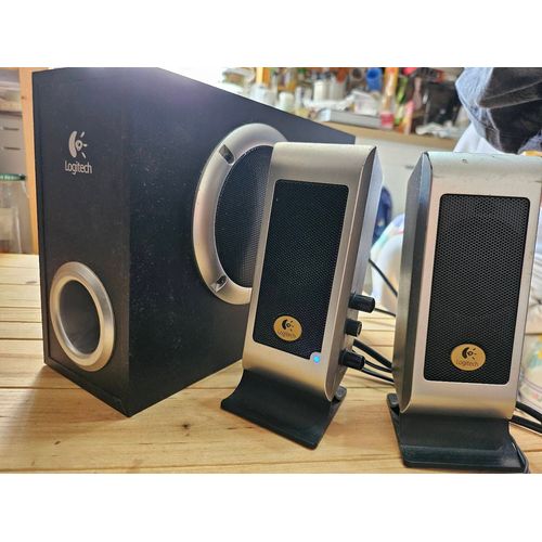Haut parleur et caisson de basses Logitech pour pc