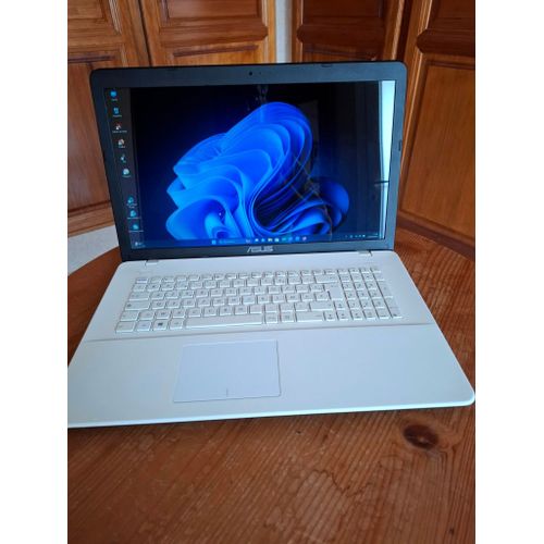Asus X751L - 17.3" Intel Core i5-4200U - 1.6 Ghz - Ram 8 Go - SSD 256 Go + HDD 500 Go
